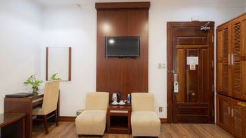 2 bedrooms, premium bedding, down duvets, minibar