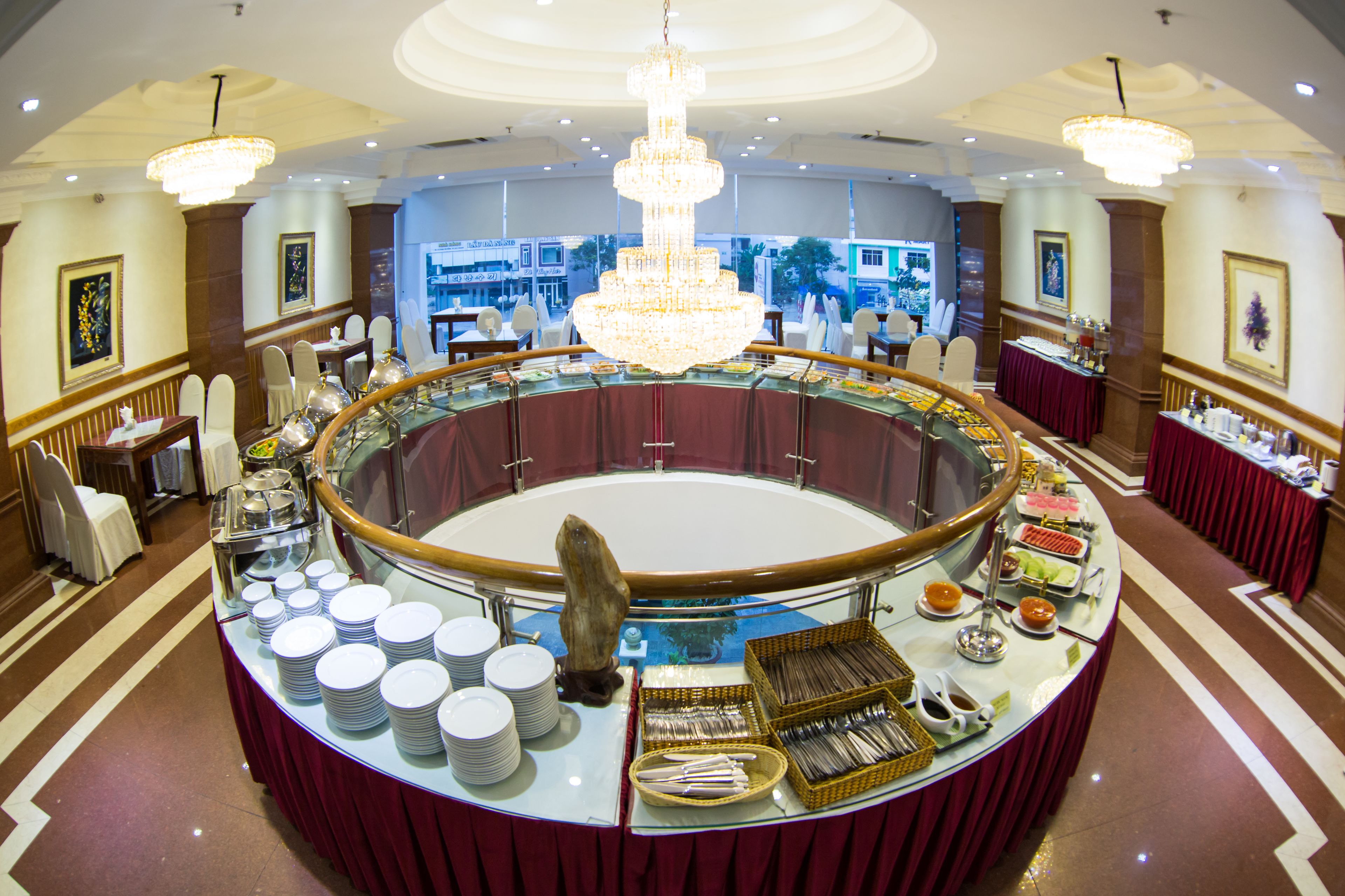 Daily buffet breakfast (VND 150000 per person)