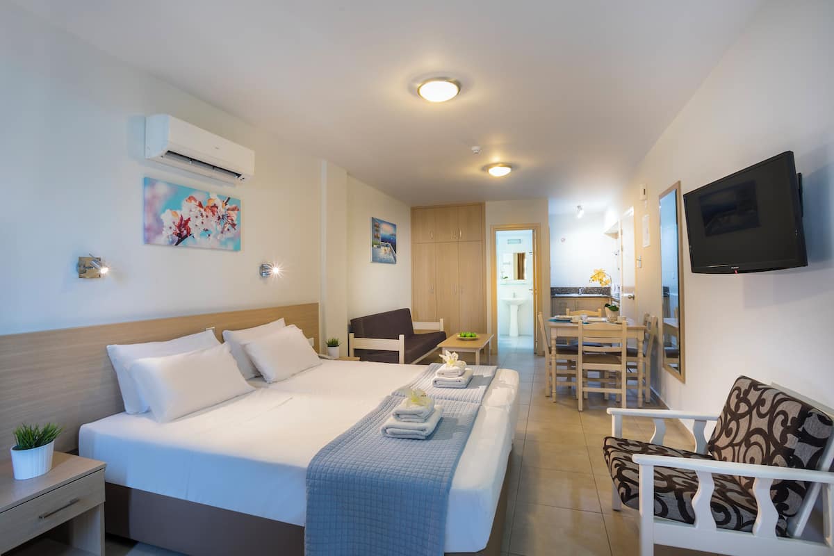 In-room safe, free cots/infant beds, rollaway beds, free WiFi