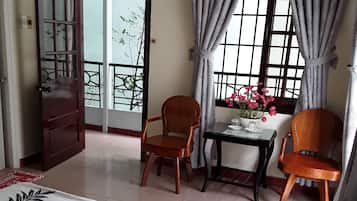 Minibar, blackout curtains, free WiFi