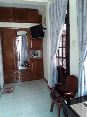 Superior Double Room, Balcony | Living room | TV - An Hoa Hotel (Nha Trang)