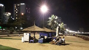 Beach nearby - An Hoa Hotel (Nha Trang)