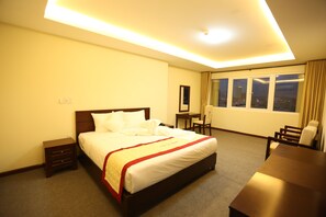 Deluxe Double Room | Premium bedding, minibar, desk, blackout drapes - Tien Sa Hotel (Da Nang)