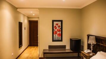 Ropa de cama de alta calidad, edredón y minibar