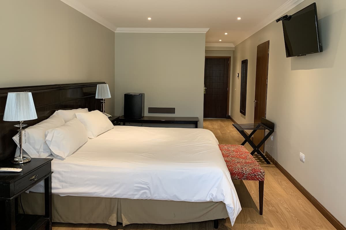 Literie de qualité supérieure, couette en duvet d'oie, minibar