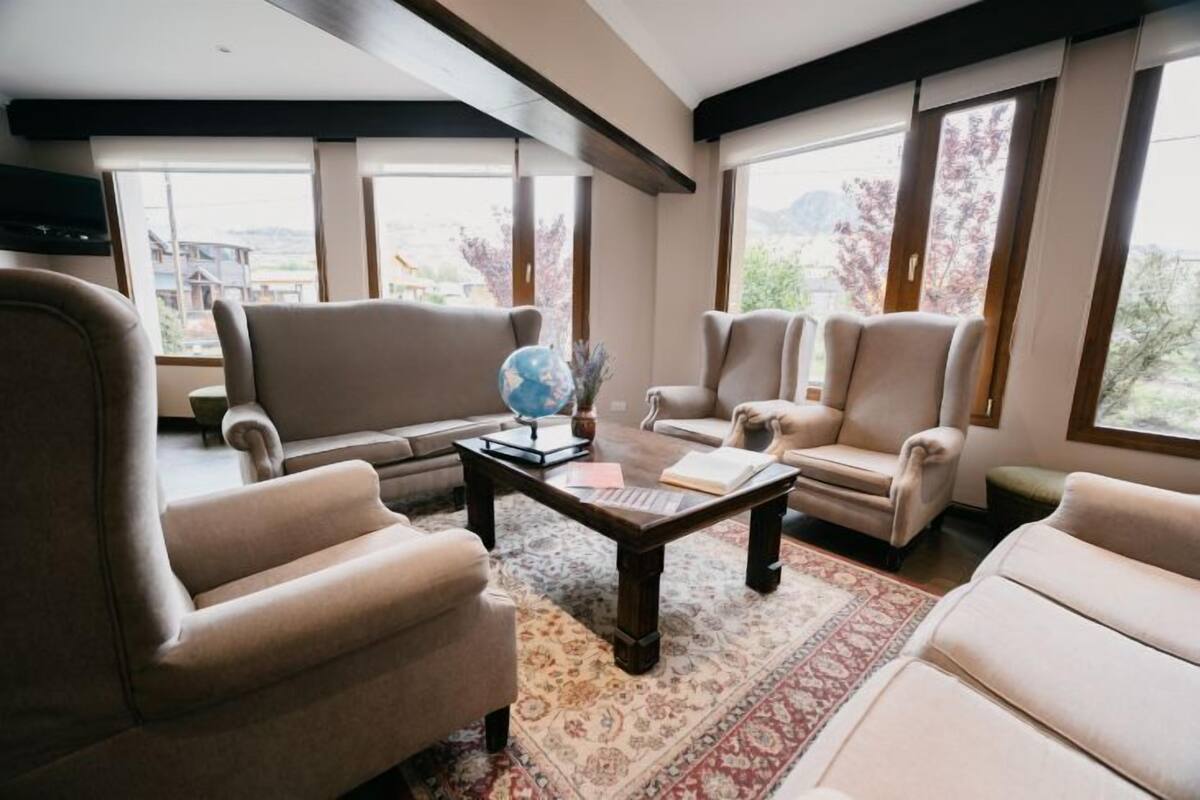 32-inch led tv with digital channels, tv, pay films