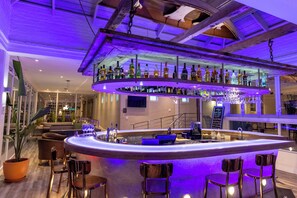 Bar (on property) - Blue Bay Lodge (Saldanha)