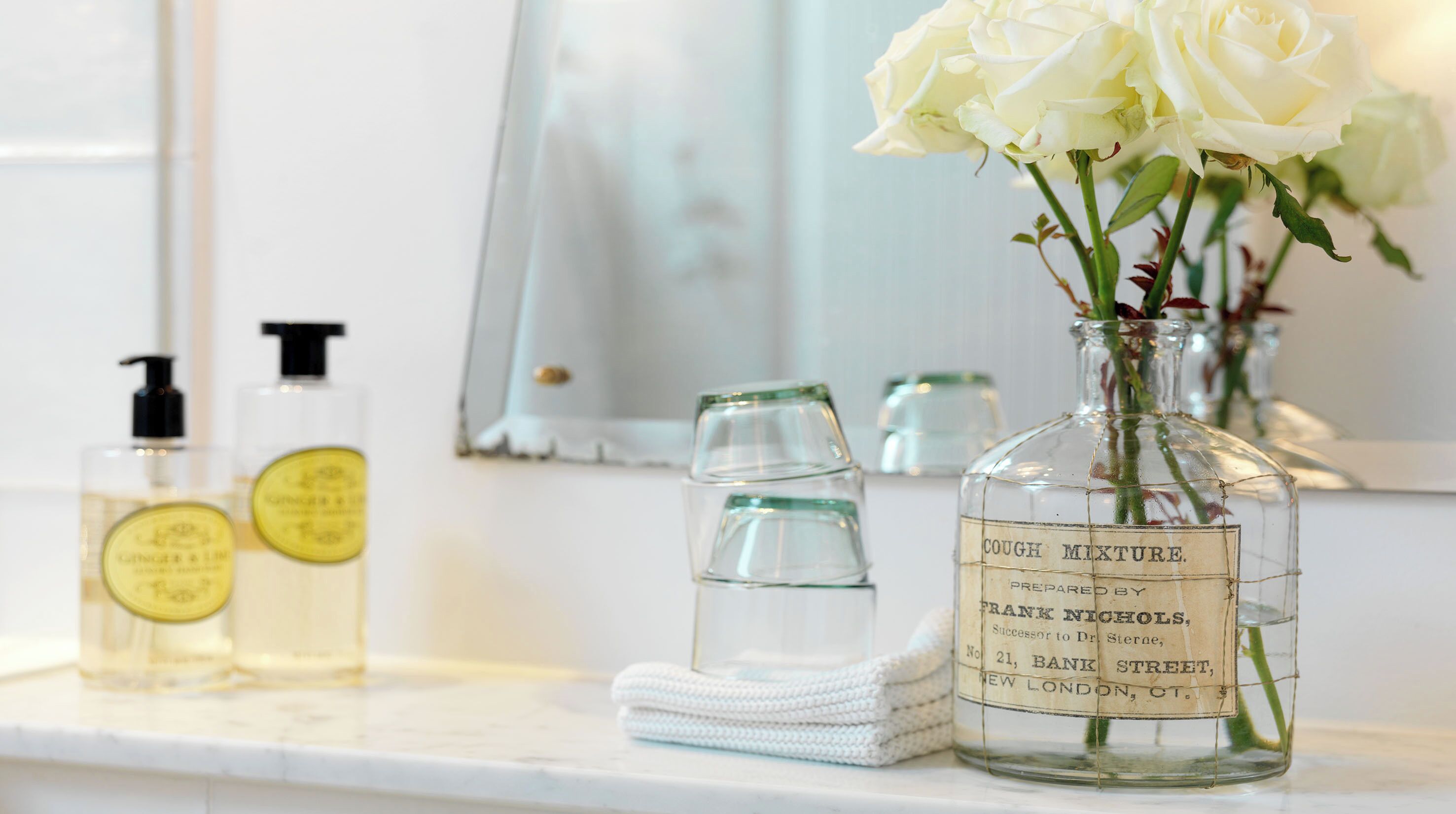 1 bedroom, premium bedding, minibar, iron/ironing board