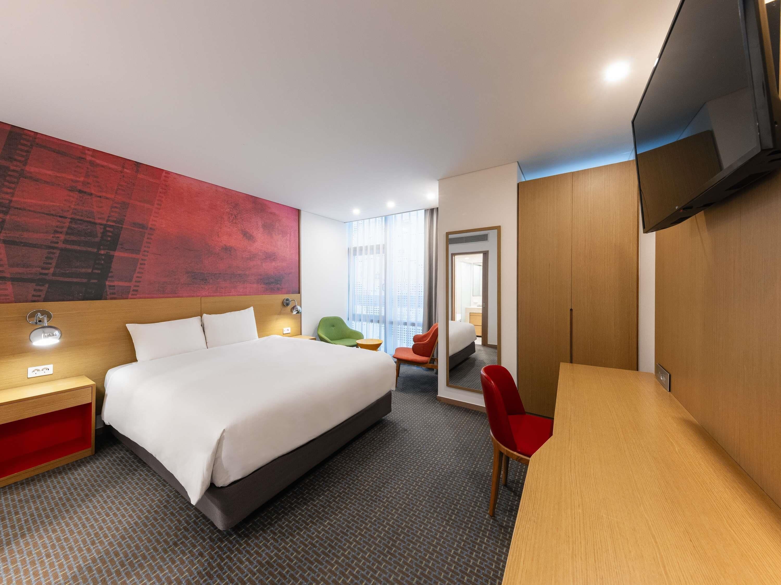 Superior Room, 1 Double Bed | In-room safe, desk, laptop workspace, blackout curtains