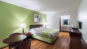 Laptop workspace, blackout curtains, iron/ironing board (on request) - Relax Inn and Suites (Mattoon)