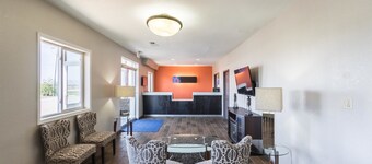 Relax Inn and Suites