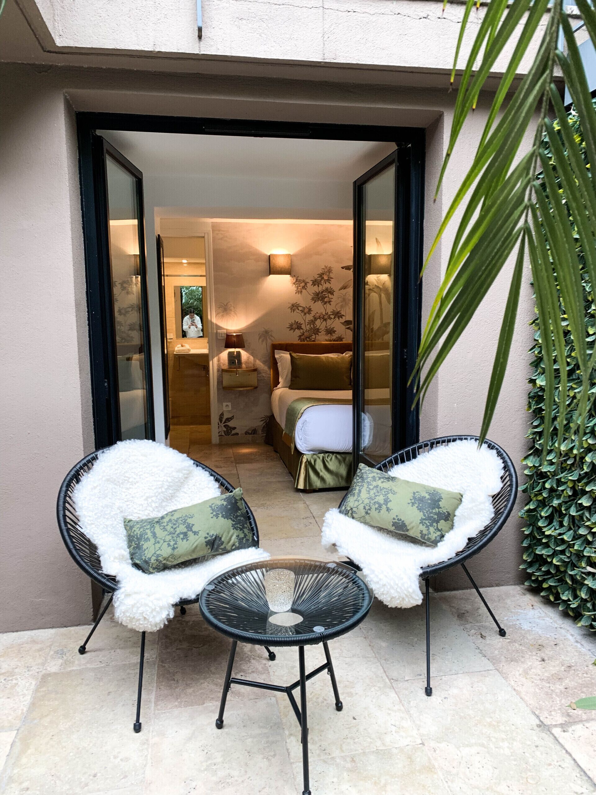 Deluxe-Doppelzimmer, mit Bad | Terrasse/Patio