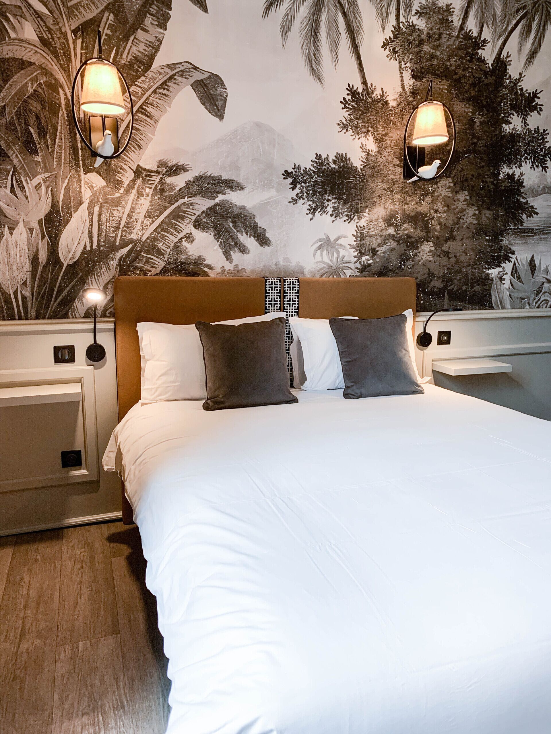 Premium bedding, in-room safe, individually decorated