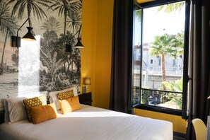 Superior Double Room, Ensuite (Supérieure) | Premium bedding, in-room safe, individually decorated - Hôtel Pruly (Cannes)