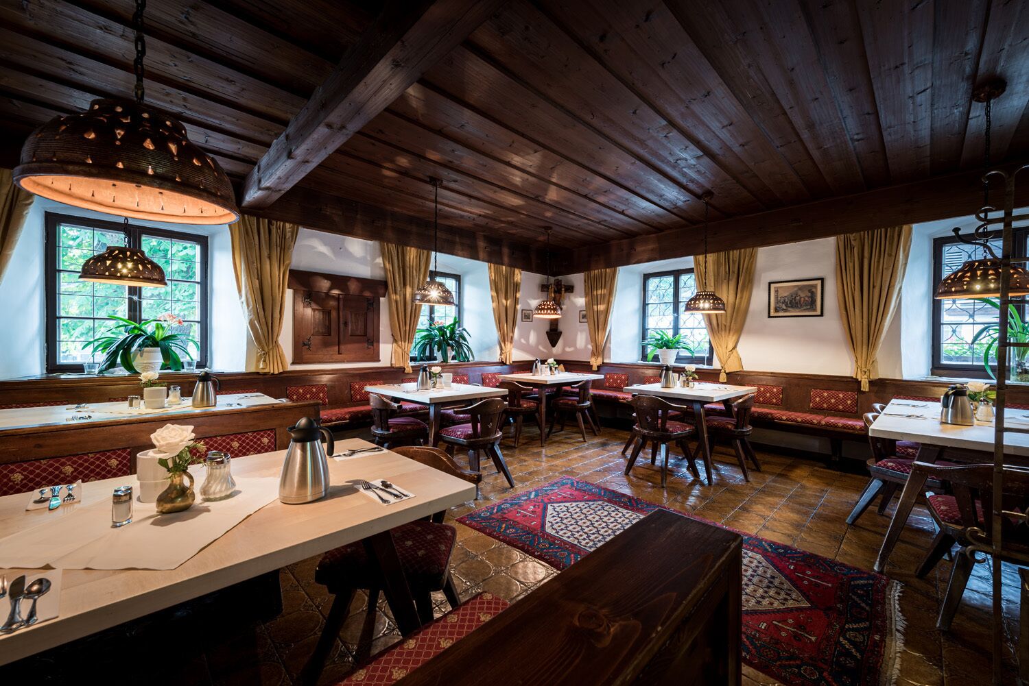 daily buffet breakfast (eur 15 per person)