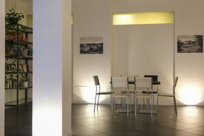 Bar (in der Unterkunft)