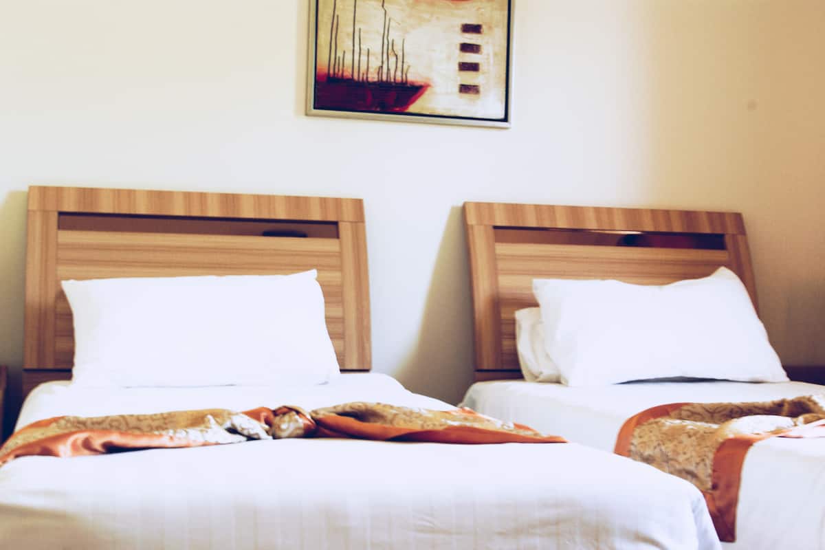 1 bedroom, desk, free WiFi, bed sheets