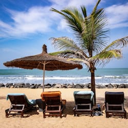 Playa privada, camastros, sombrillas y toallas de playa