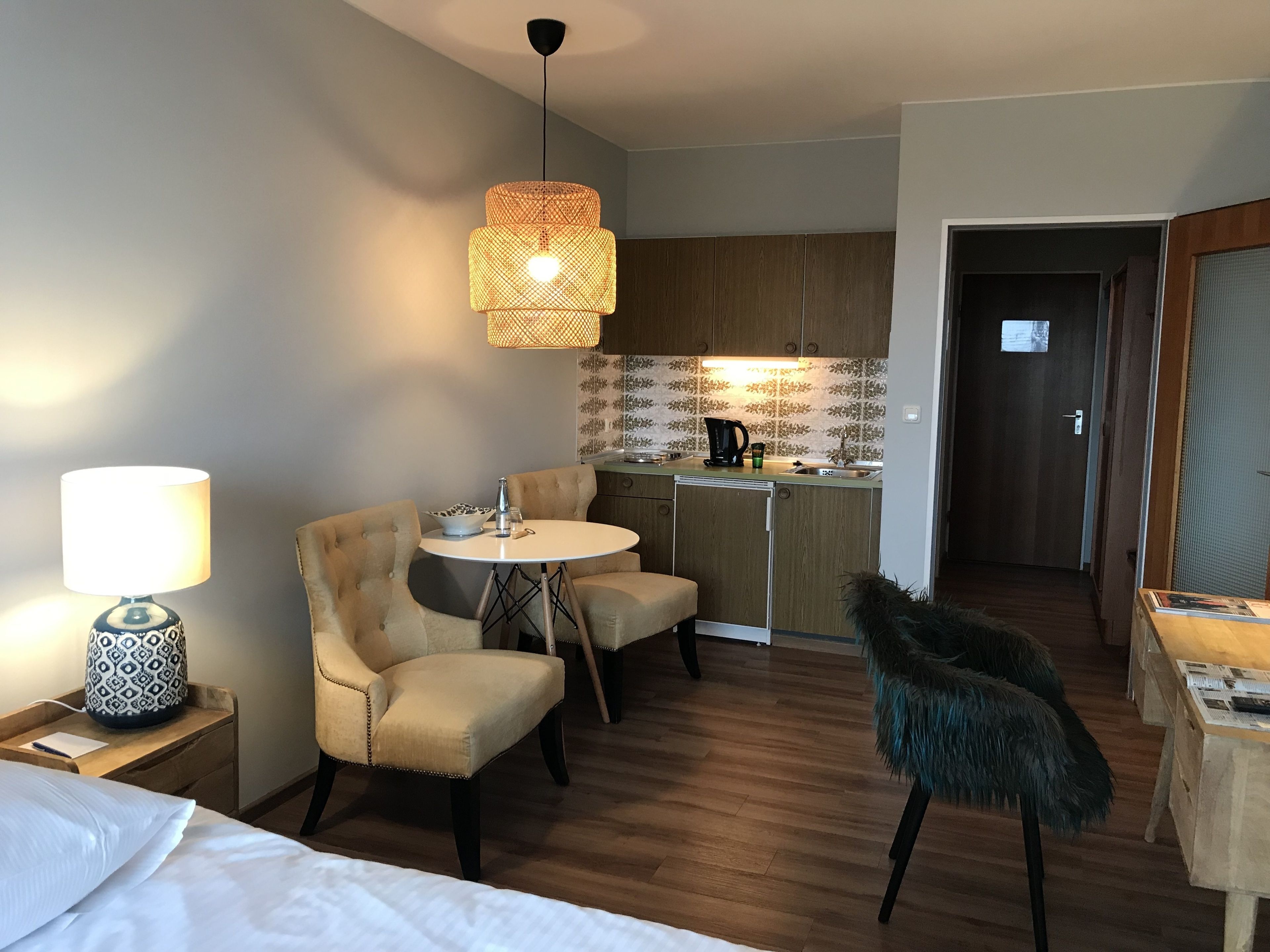 double room | private kitchen | fridge, electric kettle, cookware/dishes/utensils