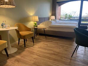 1 bedroom, in-room safe, desk, free WiFi
