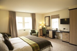 슈피리어 더블룸 | 고급 침구, 책상, 무료 WiFi, 각각 다른 스타일의 인테리어