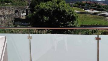 Double or Twin Room | Balcony
