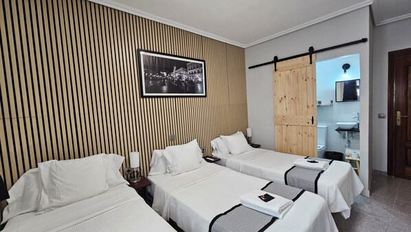 Family Room (3 people)