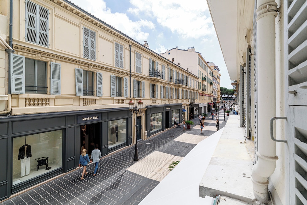 Le Dortoir Boutique Suites by null