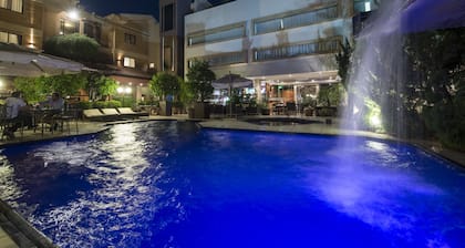 Las Ventanas Suite Hotel