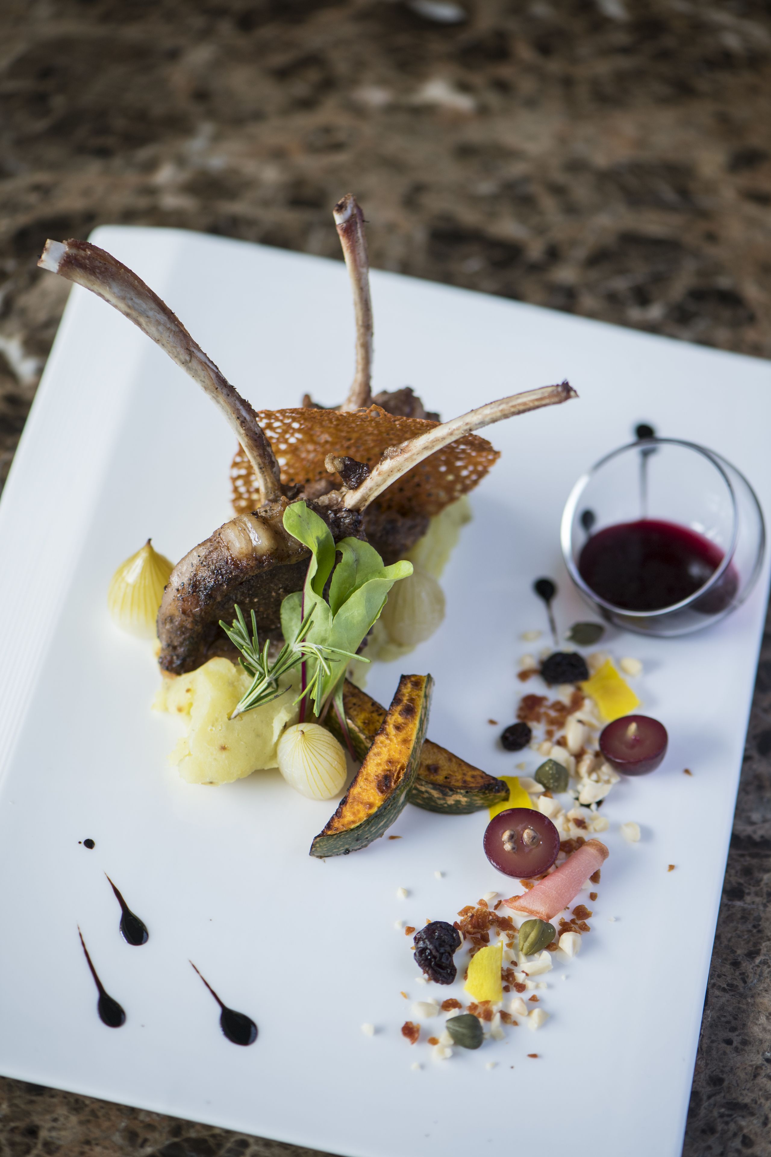 breakfast, lunch, dinner served; international cuisine