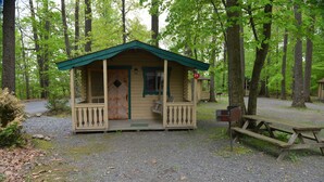 小屋, 多張床, 非吸煙房, 簡易廚房 (Sleeps 4- No Pets permitted) | 住宿一隅