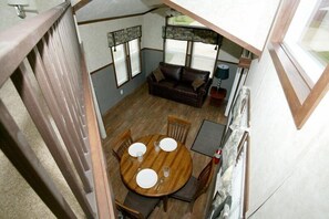 起居區