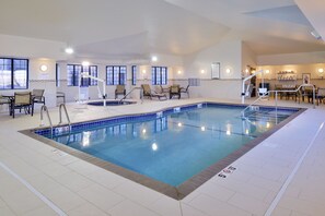 Indoor pool - Staybridge Suites Rochester - Commerce Dr NW by IHG (Rochester)