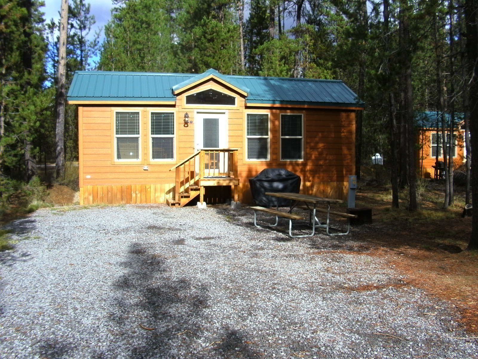 Cabin Sleeps 6, Pets Permitted | Cadar katil 