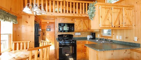 Casa de campo, 1 habitación, para no fumadores, cocina | Cocina privada | Refrigerador, microondas, horno y parrilla de estufa