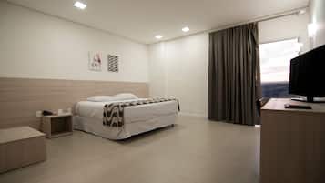 Samba Master | Roupas de cama premium, frigobar, cofres nos quartos, escrivaninha