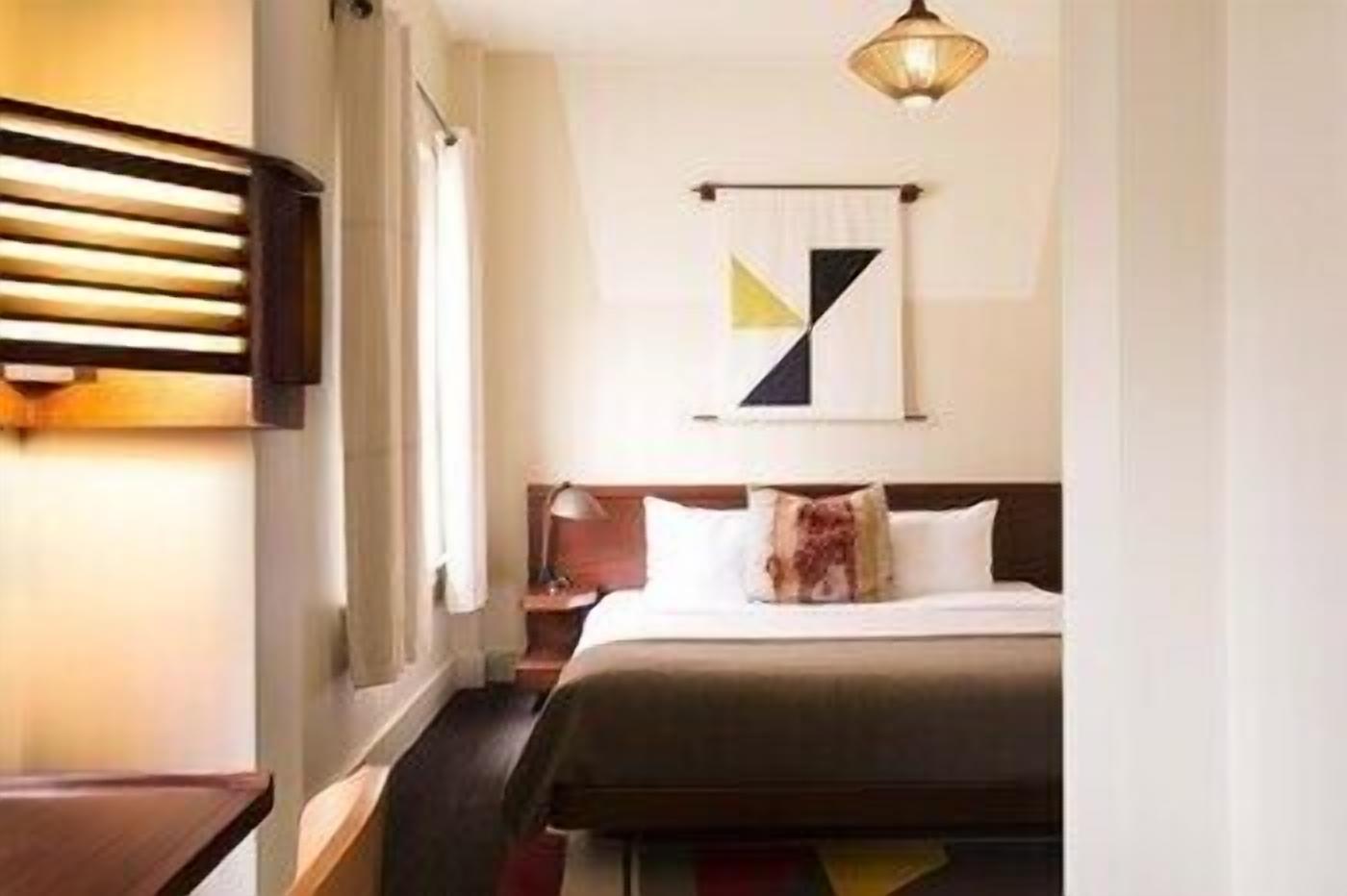 Premium bedding, in-room safe, blackout drapes, iron/ironing board