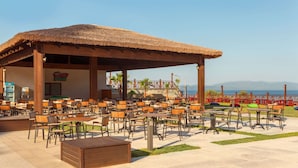 Restaurant - Ramada Resort by Wyndham Kusadasi (Kusadasi)