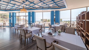 Restaurant - Ramada Resort by Wyndham Kusadasi (Kusadasi)