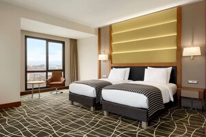 Superior Room, 2 Twin Beds, Non Smoking | Minibar, in-room safe, desk, soundproofing