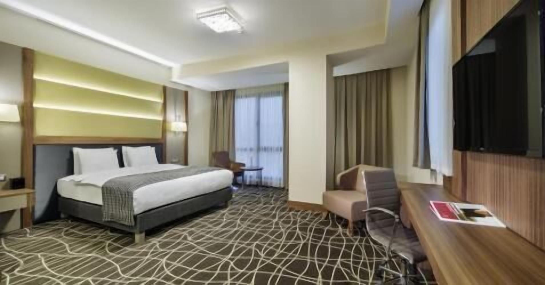 Minibar, in-room safe, desk, soundproofing