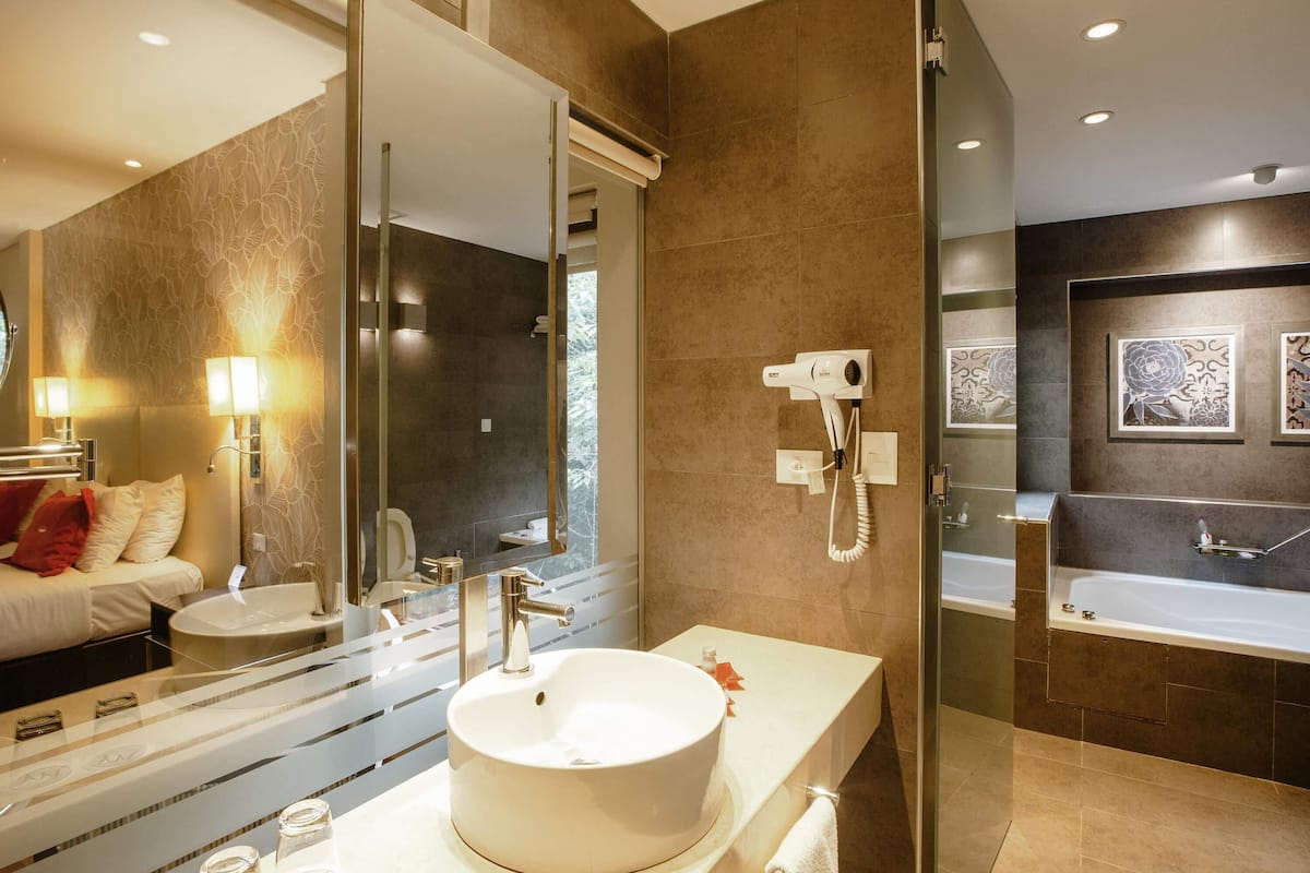 1 bedroom, minibar, in-room safe, desk