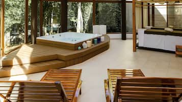 Sauna, pijat dengan batu panas, pijat Swedia, dan perawatan wajah