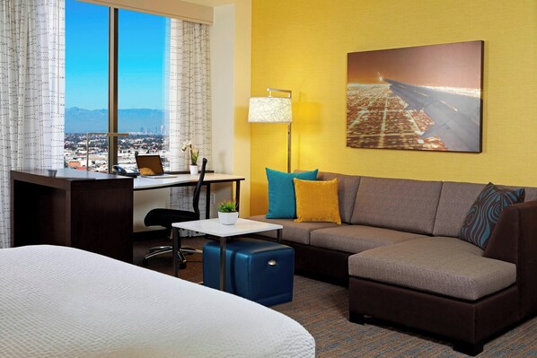 Pillowtop beds, in-room safe, desk, laptop workspace - Residence Inn by Marriott Los Angeles LAX/Century Boulevard (Los Angeles)