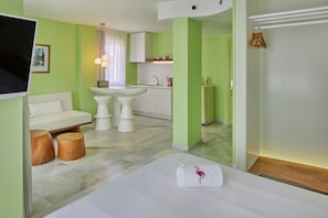 Minibar, in-room safe, blackout curtains, free WiFi - Tropicana Ibiza Suites - Adults Only (Sant Josep de sa Talaia)