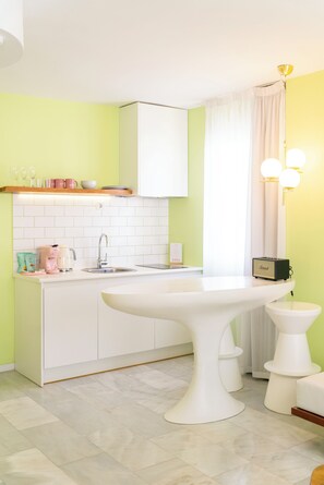 Mini-fridge, stovetop, coffee/tea maker, cookware/dishes/utensils - Tropicana Ibiza Suites - Adults Only (Sant Josep de sa Talaia)
