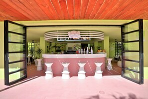 Snack bar