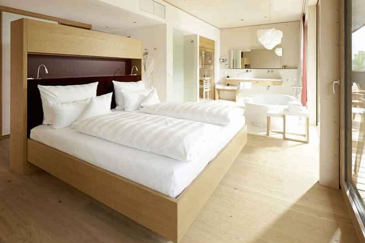 suite (bodensee) | free minibar items, in-room safe, desk, blackout curtains