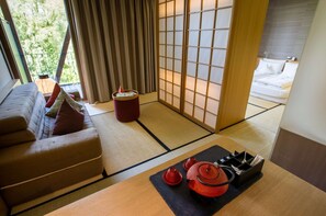 Suite (Japan) | Living area