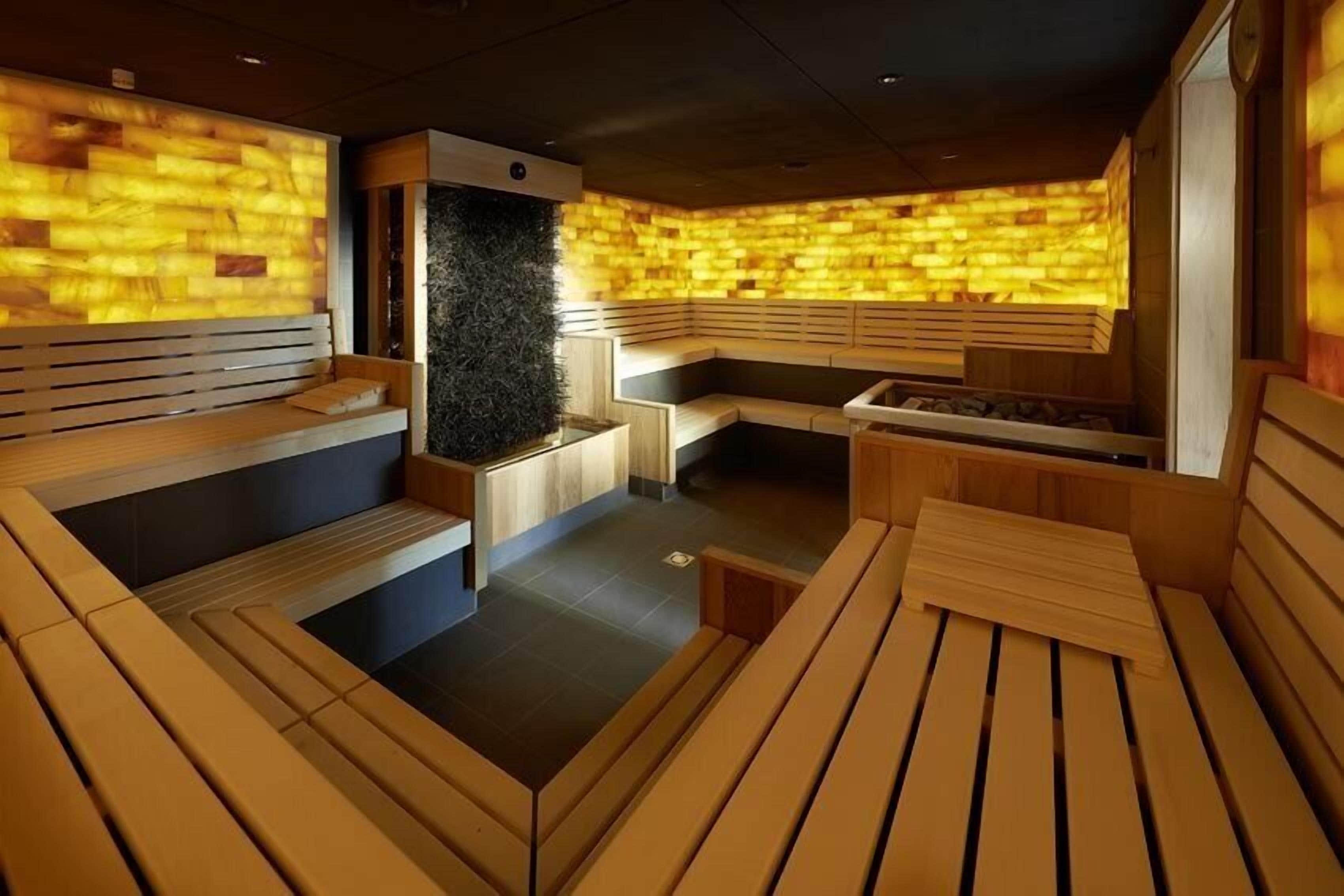 sauna, steam room, body treatments, aromatherapy, facials